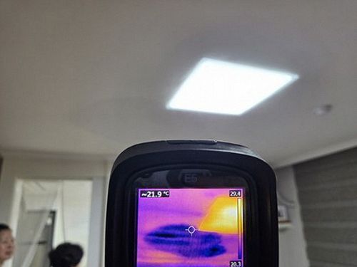 답십리동 다세대 주택 3층 현관 시공 후기 사진