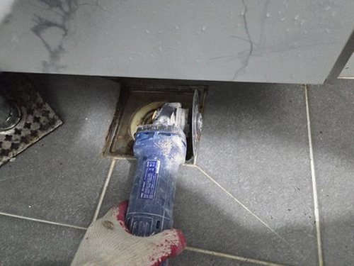 돈의동 상가 2층 화장실 시공 후기 사진