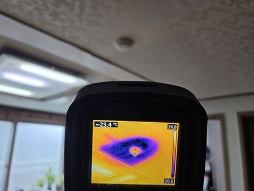 인의동 빌라 꼭대기층 거실 천장 시공 후기 사진
