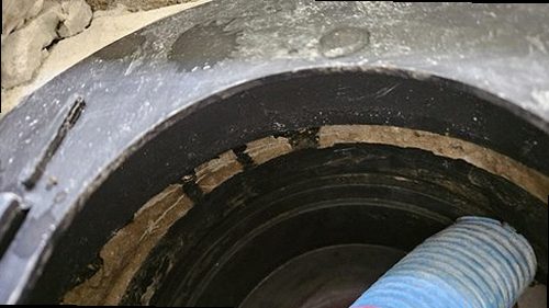 의왕 누수탐지 열화상 카메라와 청음 장비로 배관 위치를 확인하는 과정