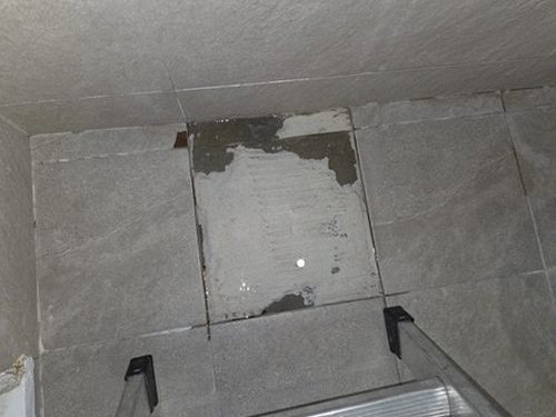 오산 누수탐지 수도계량기 별침과 밸브 위치를 설명하는 점검 장면