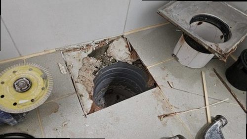서초구 누수탐지 주택 내부 배관 구조와 누수 발생 위치를 설명하는 도면