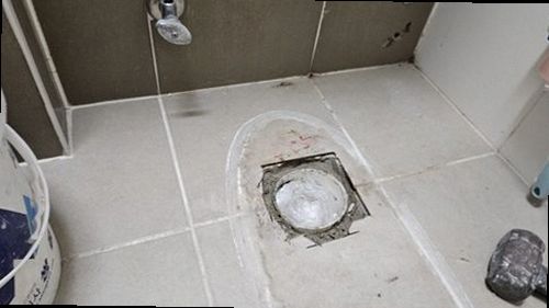제물포구 누수탐지 수도계량기 별침과 보일러 배관을 확인하는 현장 점검 모습