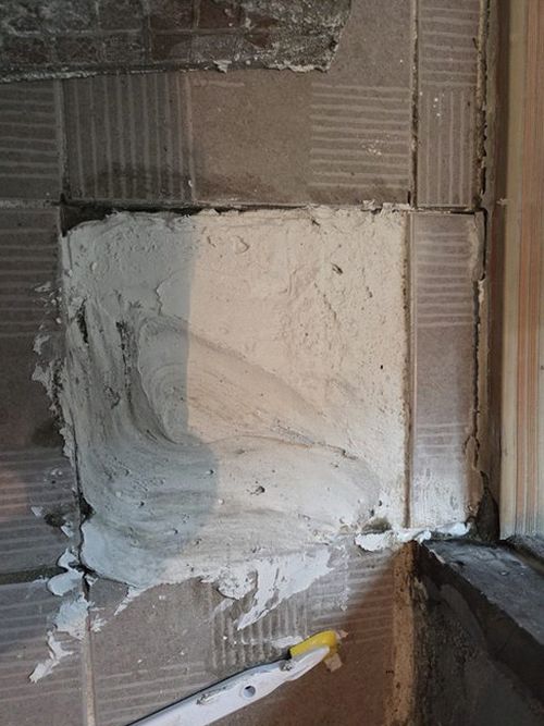 제물포구 누수탐지 베란다 바닥 배관 누수 점검 장면