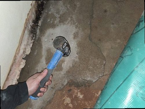 광명 누수탐지 천장 얼룩의 위치와 번짐 방향을 기록하는 점검 장면