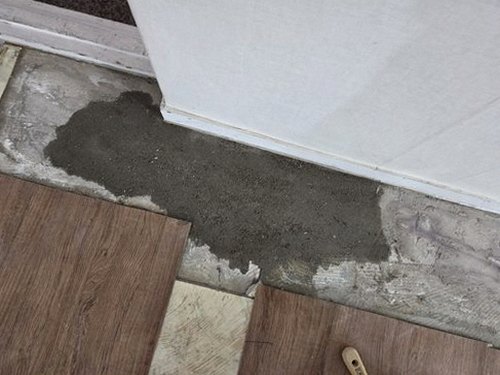 마포구 누수탐지 천장 얼룩과 배관 점검 장면