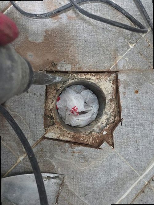 안성 누수탐지 벽지 얼룩과 천장 변색을 확인하는 누수 점검 현장