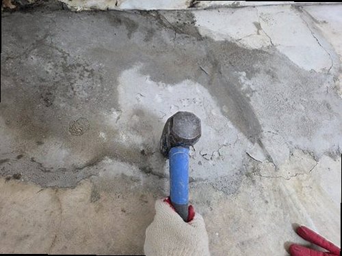동탄구 누수탐지 천장 누수 흔적과 수분 측정기를 확인하는 현장
