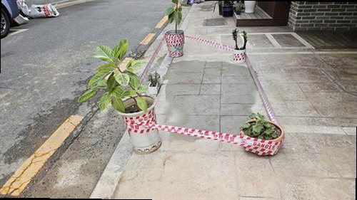 노원구 누수탐지 벽지와 천장에 번진 누수 흔적을 확인하는 현장