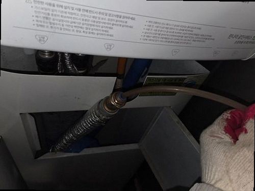동두천 누수탐지 누수 피해가 나타난 천장과 배관 점검 전 현장