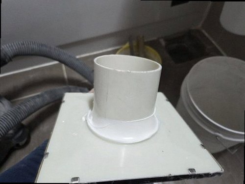 일산동구 누수탐지 벽면 얼룩과 수분 분포를 확인하는 현장 점검