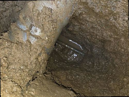 서대문구 누수탐지 배관 위치를 확인한 뒤 청음 탐지를 진행하는 장비 작업