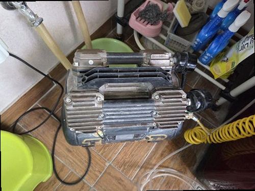 서대문구 누수탐지 수도계량기 별침과 실내 누수 흔적을 확인하는 점검 장면