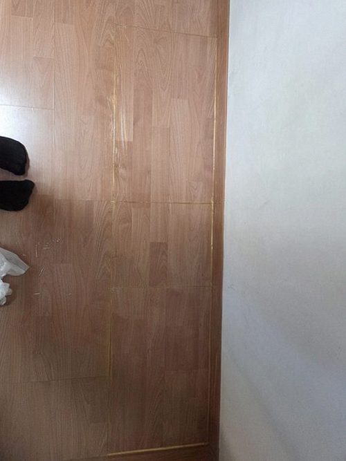 이천 누수탐지 거실 천장 얼룩의 번짐 범위와 주변 벽면을 살피는 점검