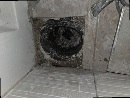 계양구 누수탐지 주방 싱크대 하부장과 연결 배관을 점검하는 현장
