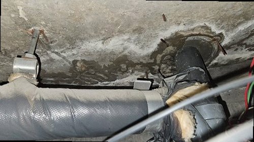 의정부 누수탐지 수도계량기와 압력 게이지를 확인하는 누수 점검