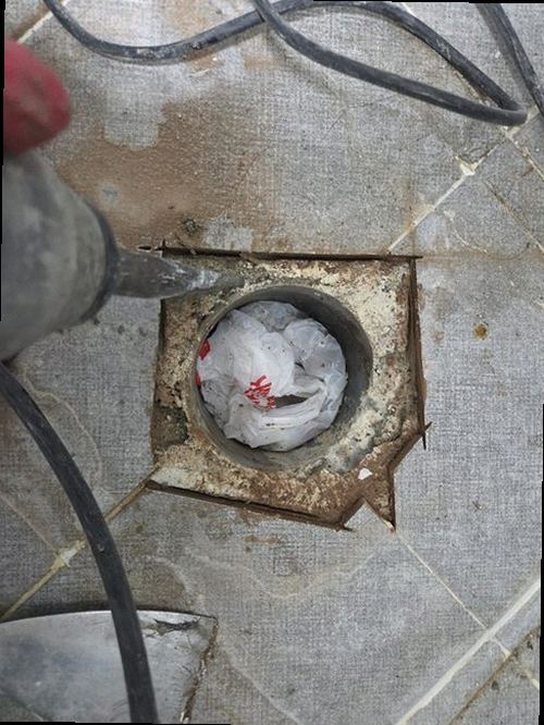 성북구 누수탐지 가스탐지기와 청음탐지기로 누수 위치를 비교 확인하는 현장