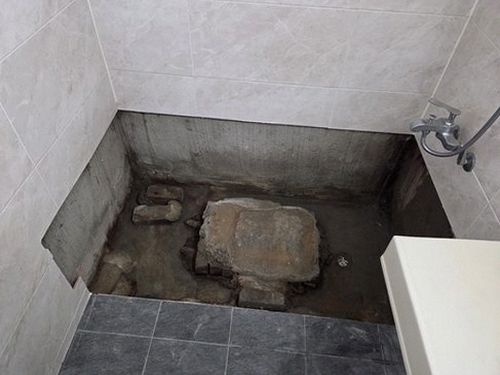 율현동 누수탐지 욕실변기방수 미루면 아랫집 피해로 번집니다