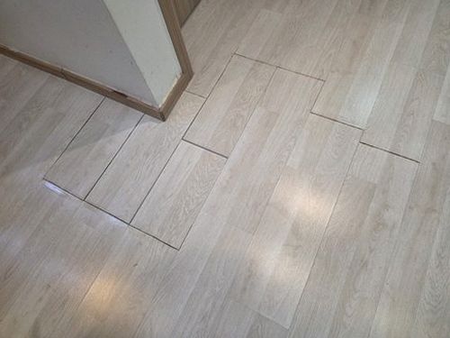 강남구 누수탐지 배관 공압 검사 장비를 점검하는 작업 장면
