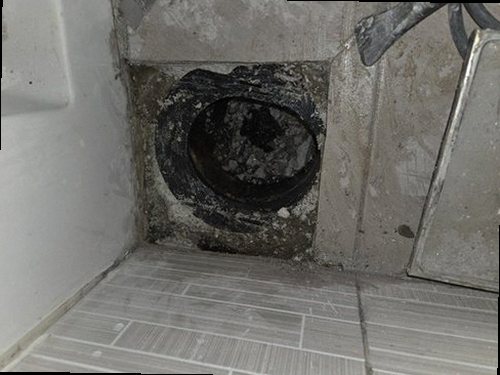 대덕구 누수탐지 누수 배관을 보수한 뒤 마감 상태를 확인하는 현장