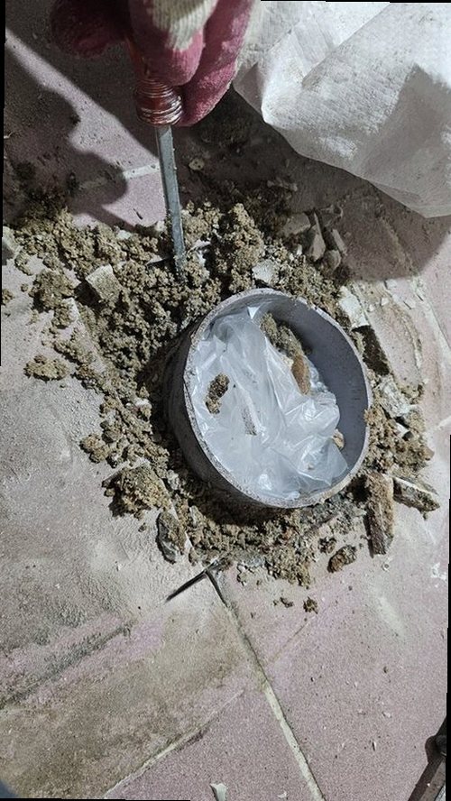 부산진구 누수탐지 수도계량기 별침과 공압 게이지를 확인하는 누수 점검