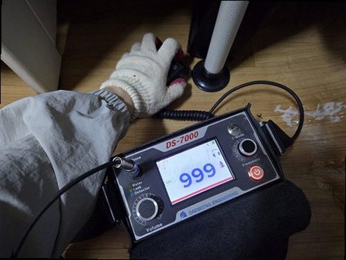 부산 북구 누수탐지 천장 물자국과 벽면 습기를 확인하는 누수 현장