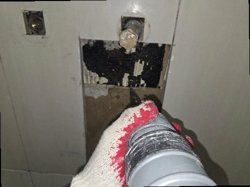 기장군 누수탐지 배관 위치를 확인한 뒤 최소 범위로 바닥을 굴착하는 과정