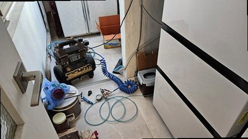 영등포구 누수탐지 배관 압력 검사와 청음 탐지를 진행하는 모습