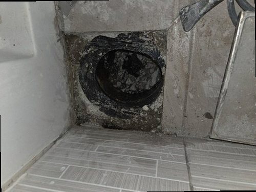 영등포구 누수탐지 수도계량기 별침과 잠금 밸브를 확인하는 모습