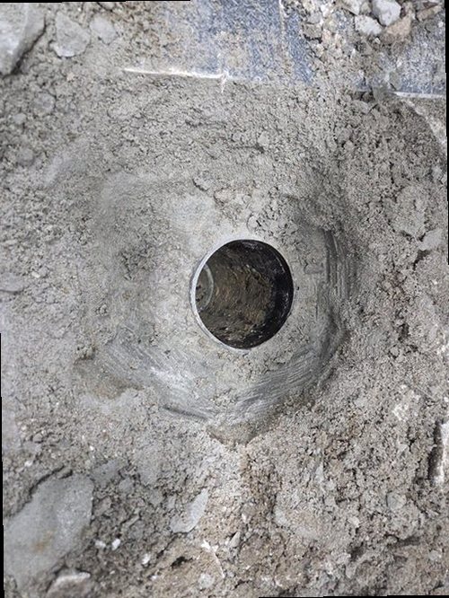 영등포구 누수탐지 수도계량기 별침과 누수 피해 부위를 확인하는 모습
